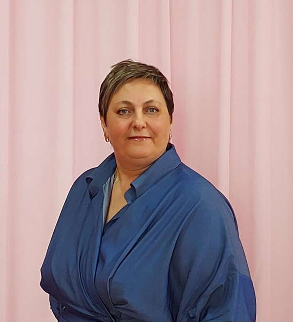 Ковалева Лариса Станиславовна.